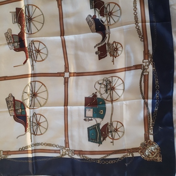 R-1226- Women's Scarf Blue Brown Red Green Cream Colors NWT - Picture 8 of 10